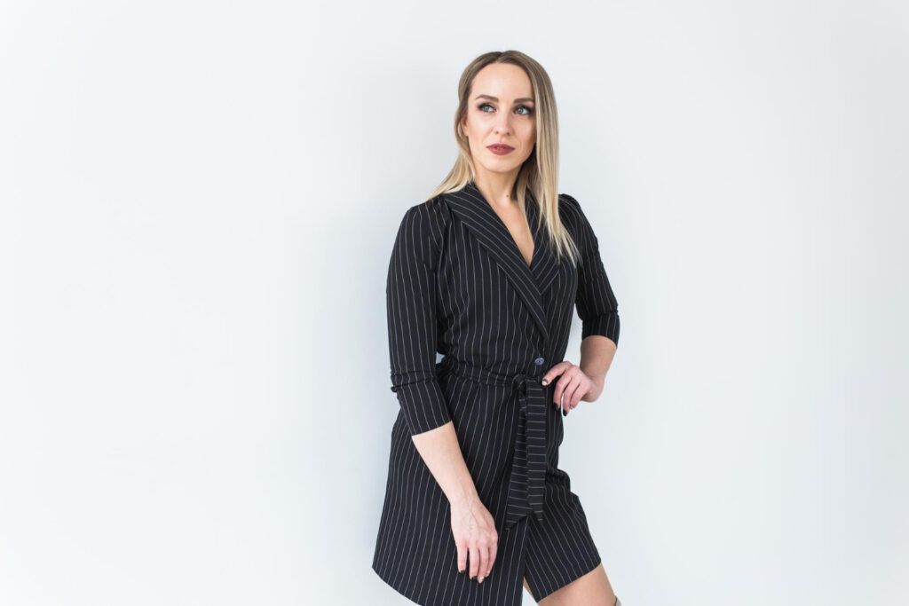 rochie-tip-sacou-midi-ce-este